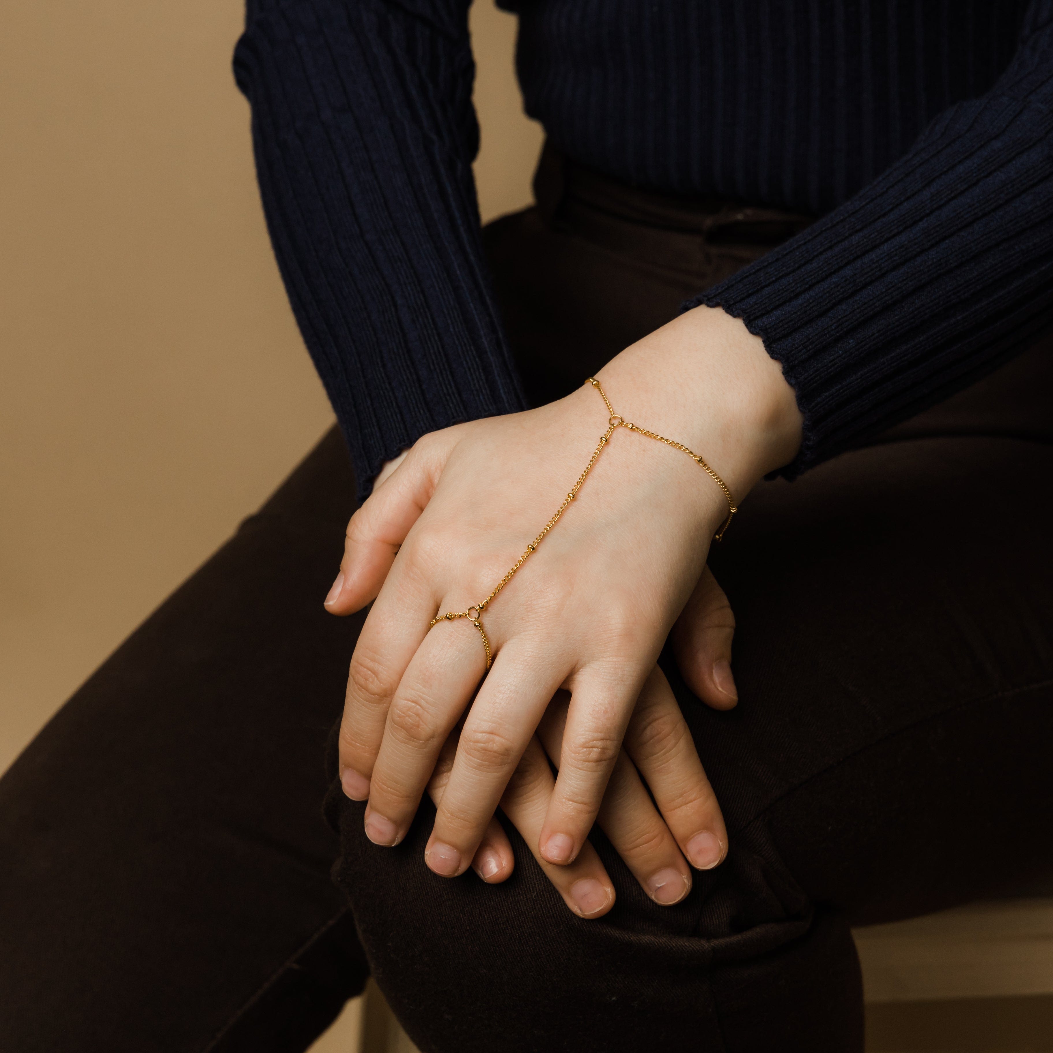 Stylish Dotted Chain Bracelet for Women