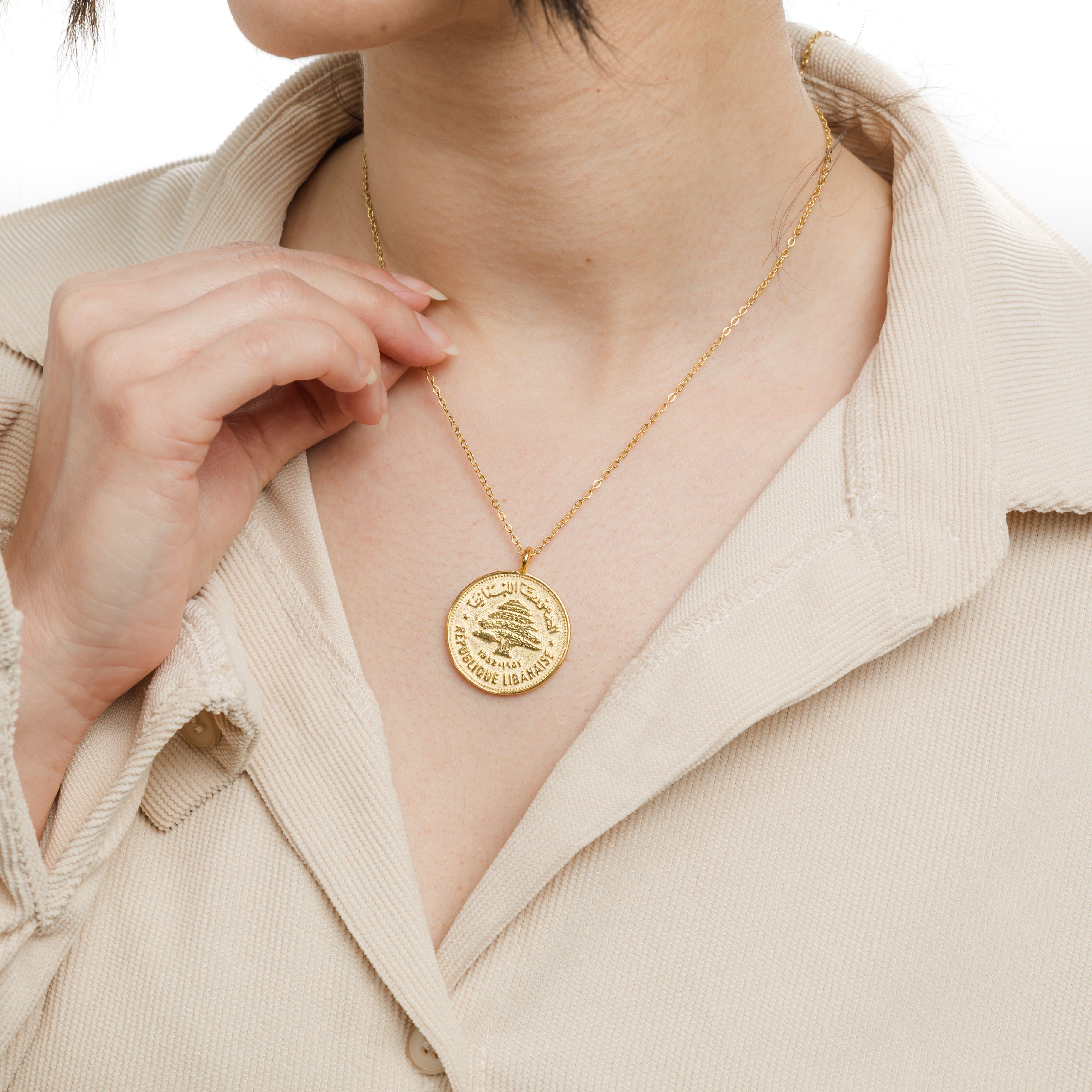 Women's Elegant Country Coin Pendant Necklace