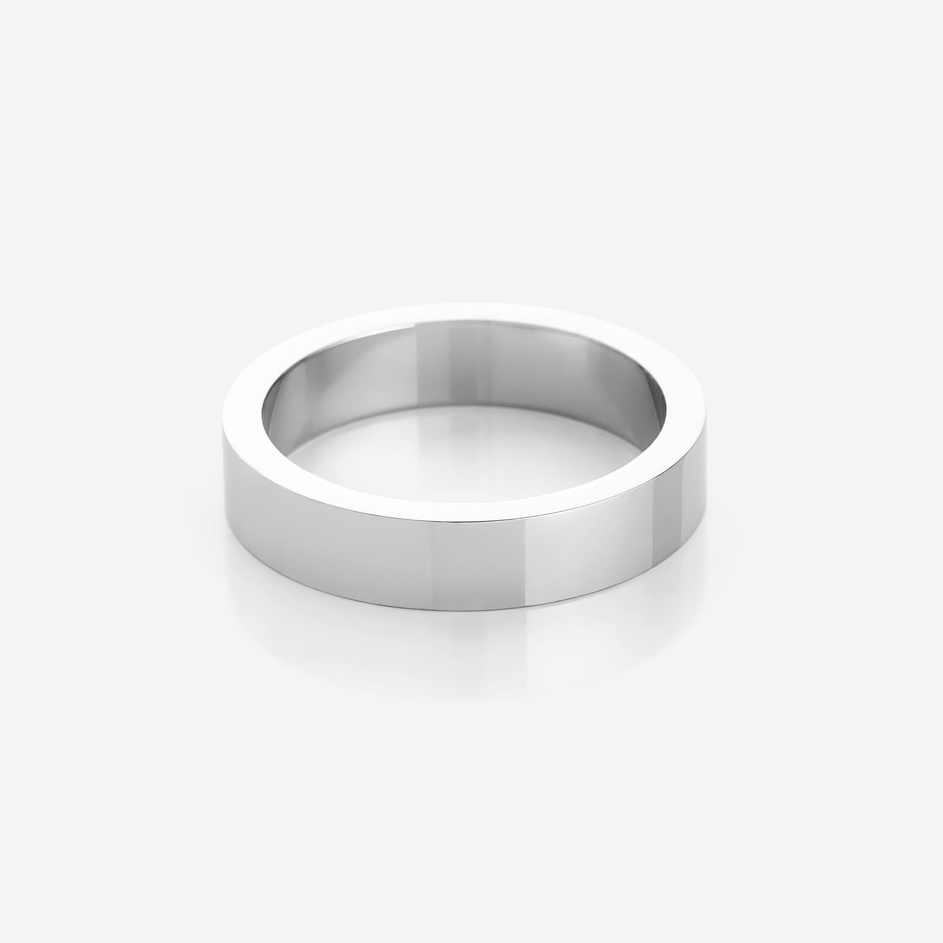 Men's Bold Essential Ring – Minimalist Style
