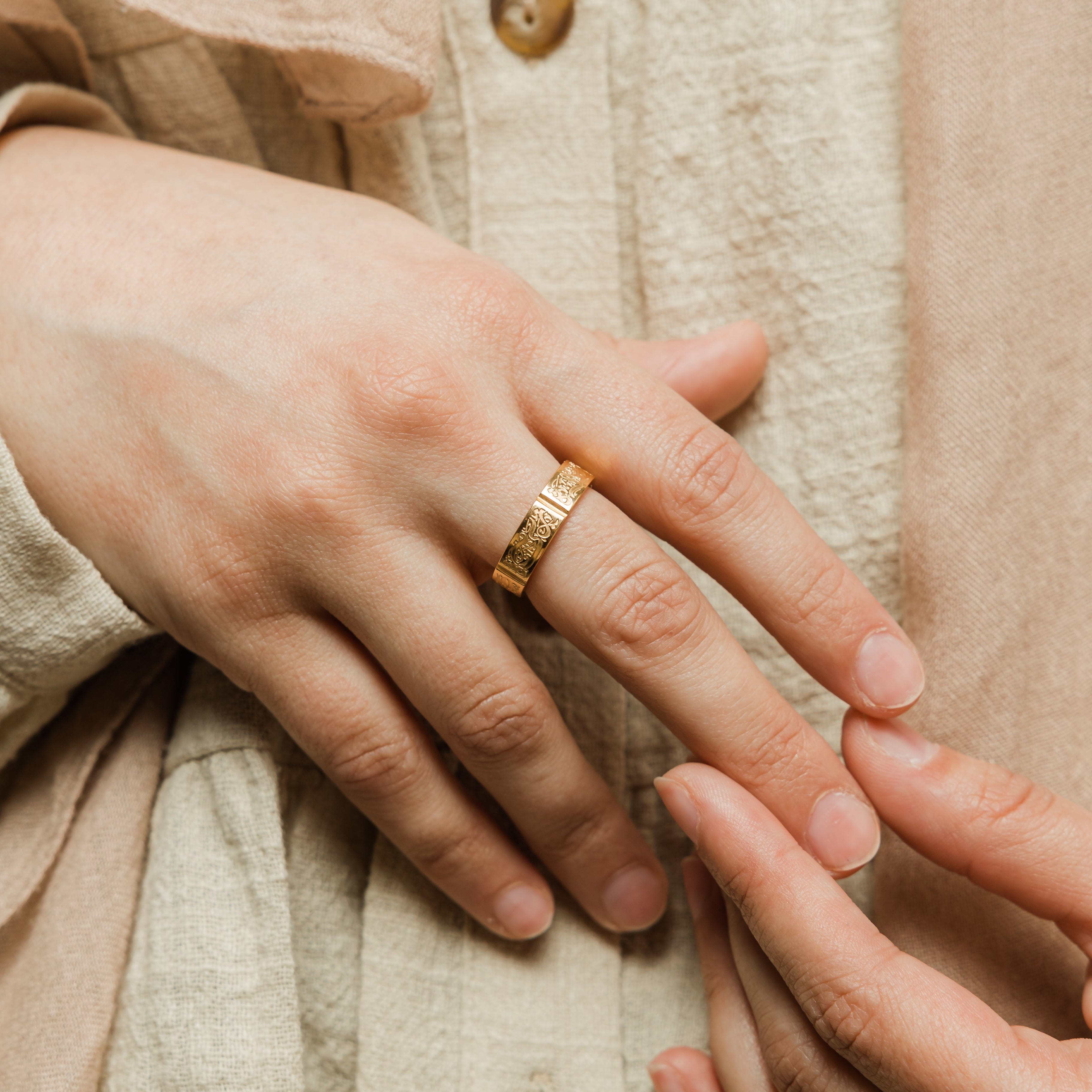 Women's Five Pillars Ring – Elegant & Minimalist