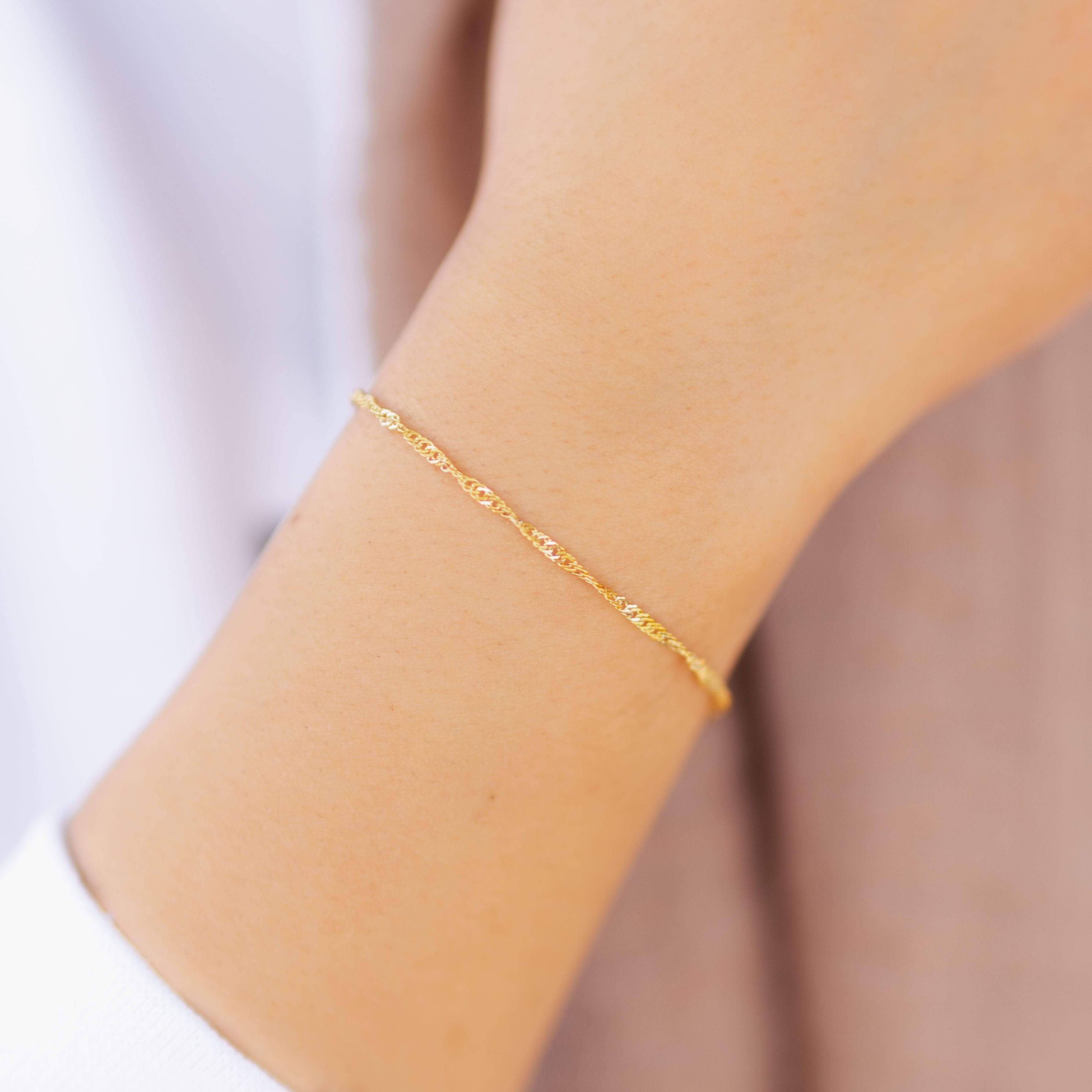 Stylish Twisted Chain Bracelet for Women