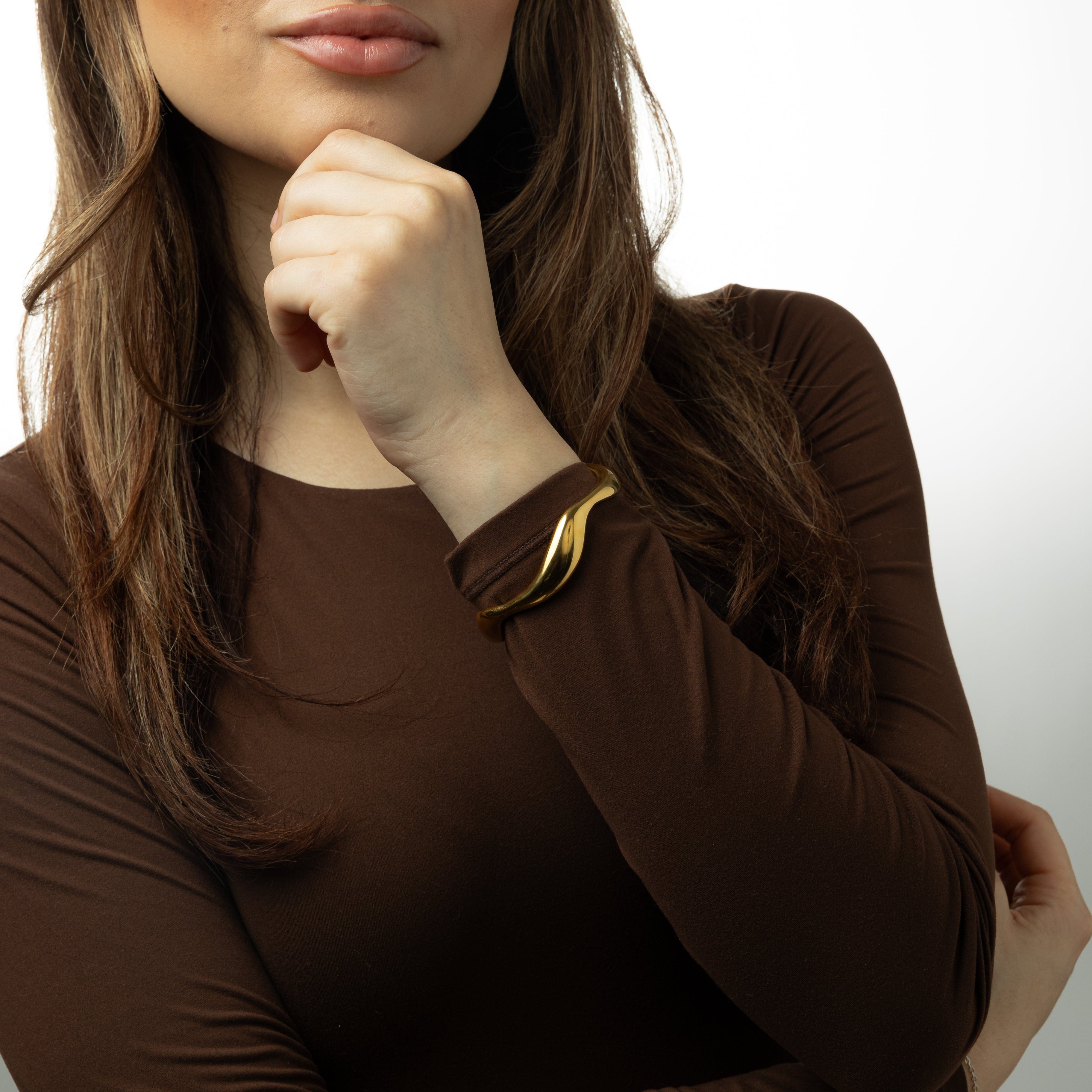 Stylish Wave Bangle Bracelet for Everyday Wear