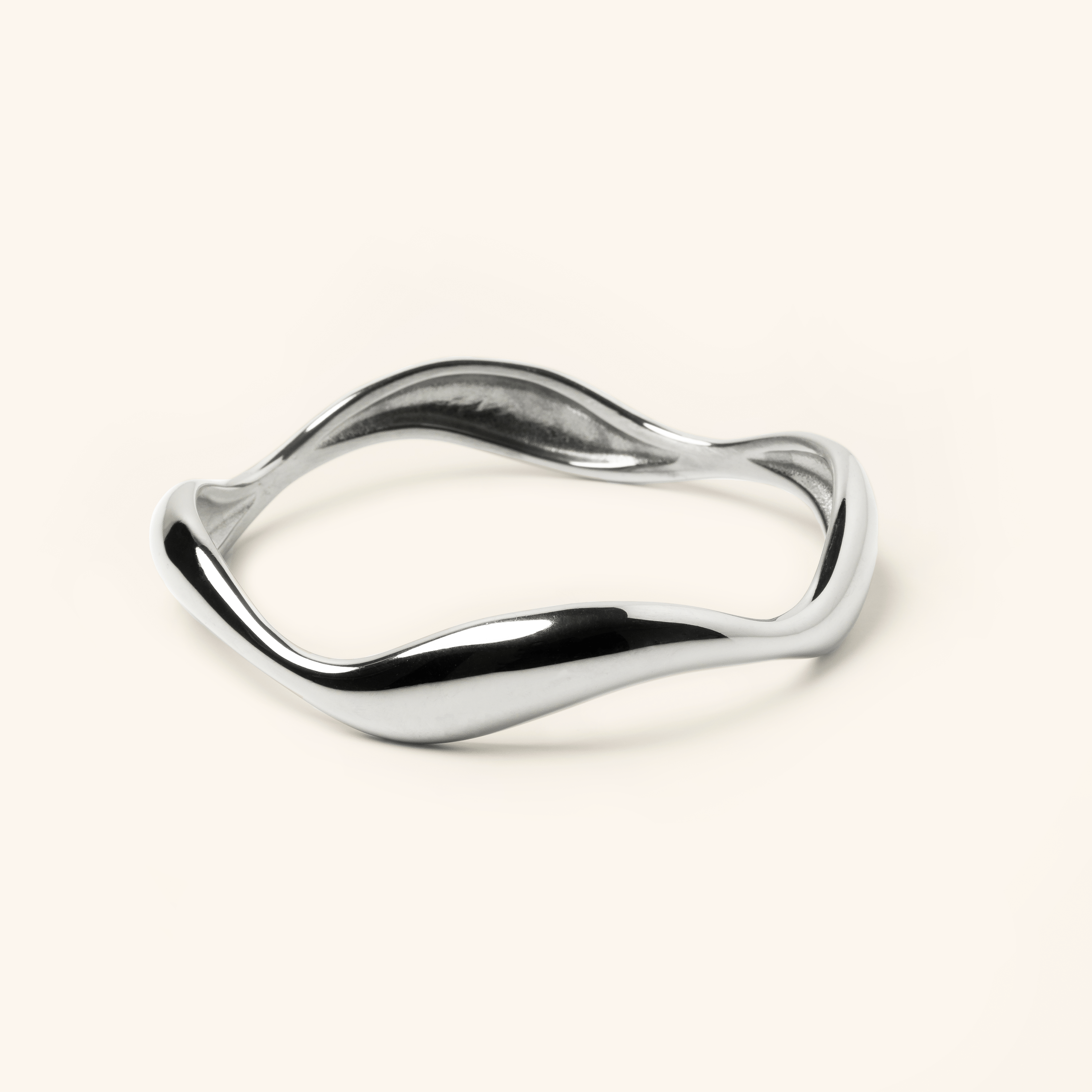 Stylish Wave Bangle Bracelet for Everyday Wear