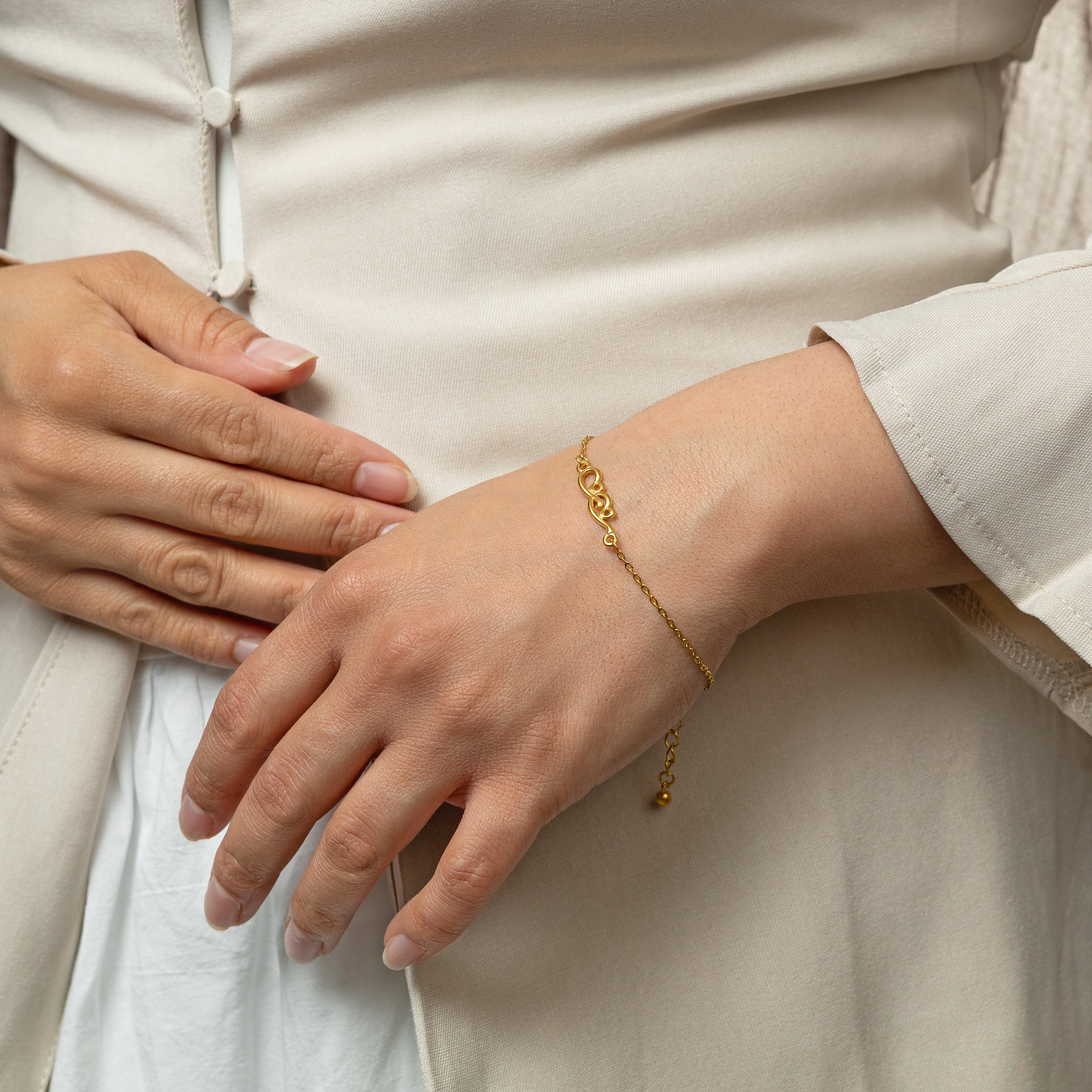 Mama Arabic Charm Bracelet