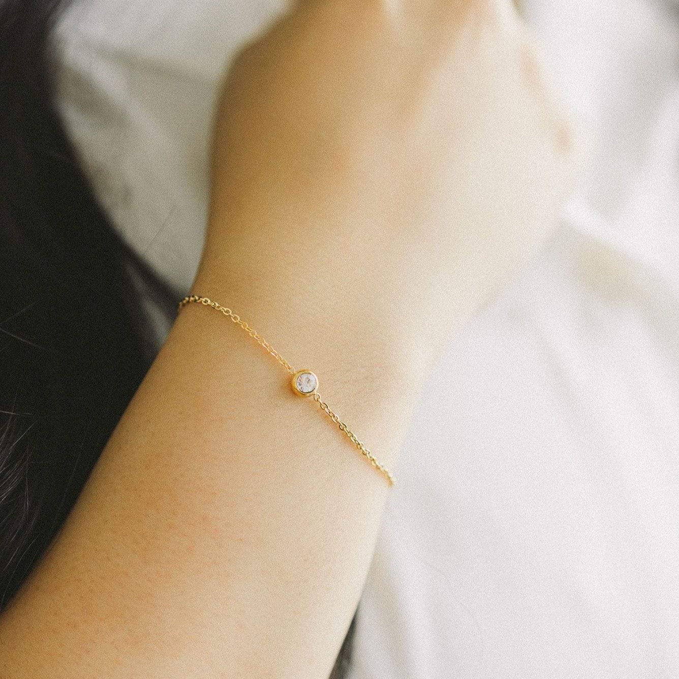 Stylish Bezel Bracelet for Everyday Wear