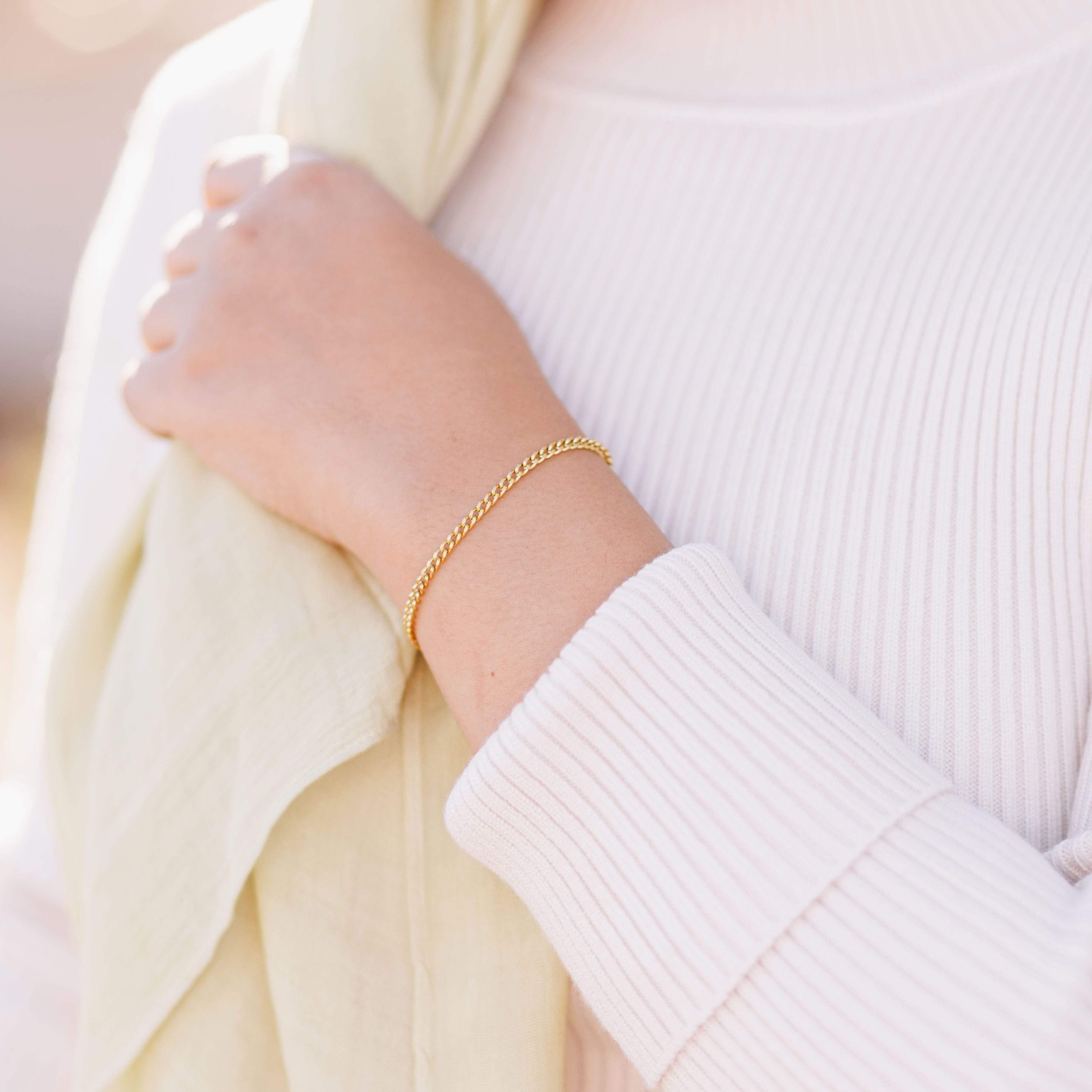 Women's Stylish Curb Chain Bracelet