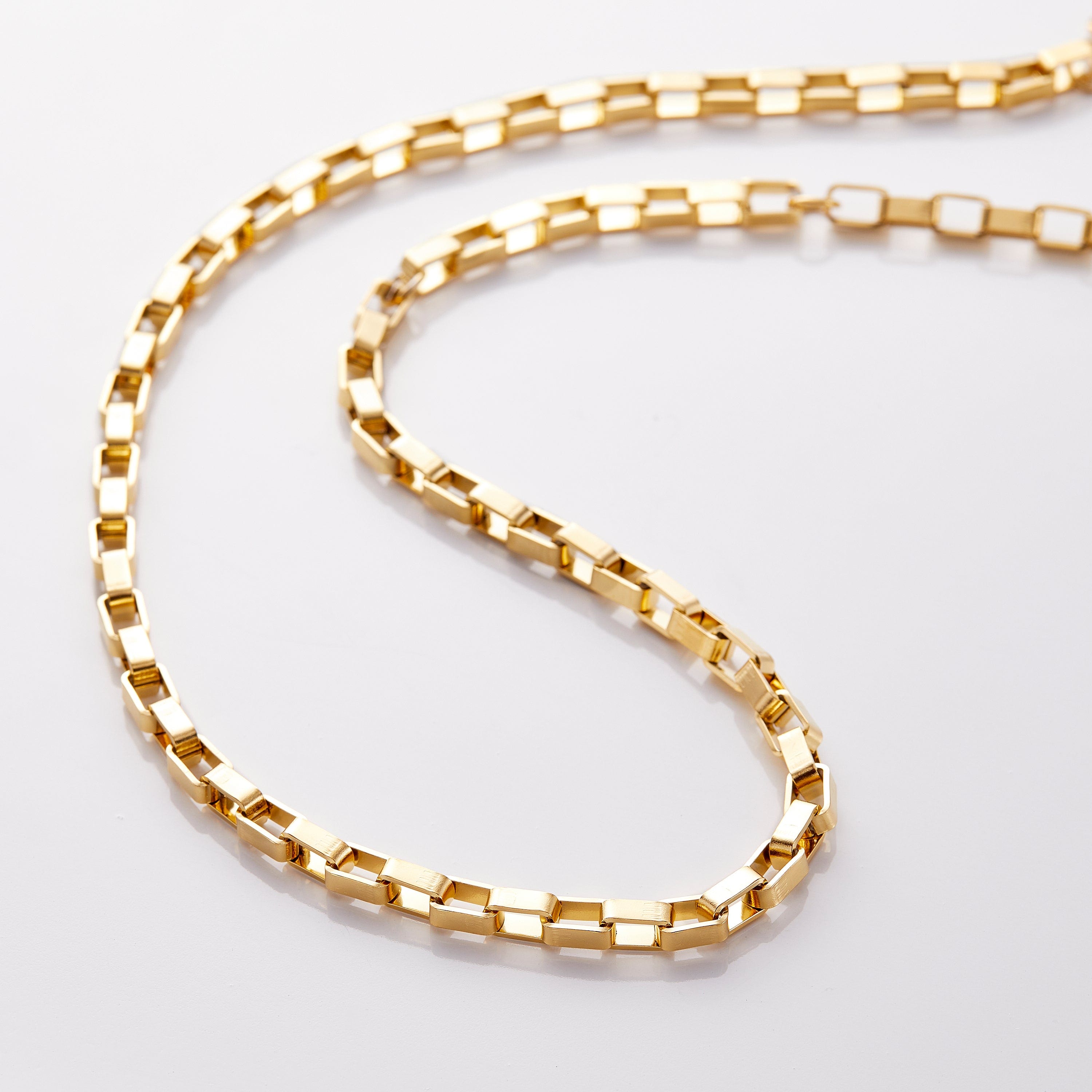 Stylish Block Chain Necklace for Everyday Wear