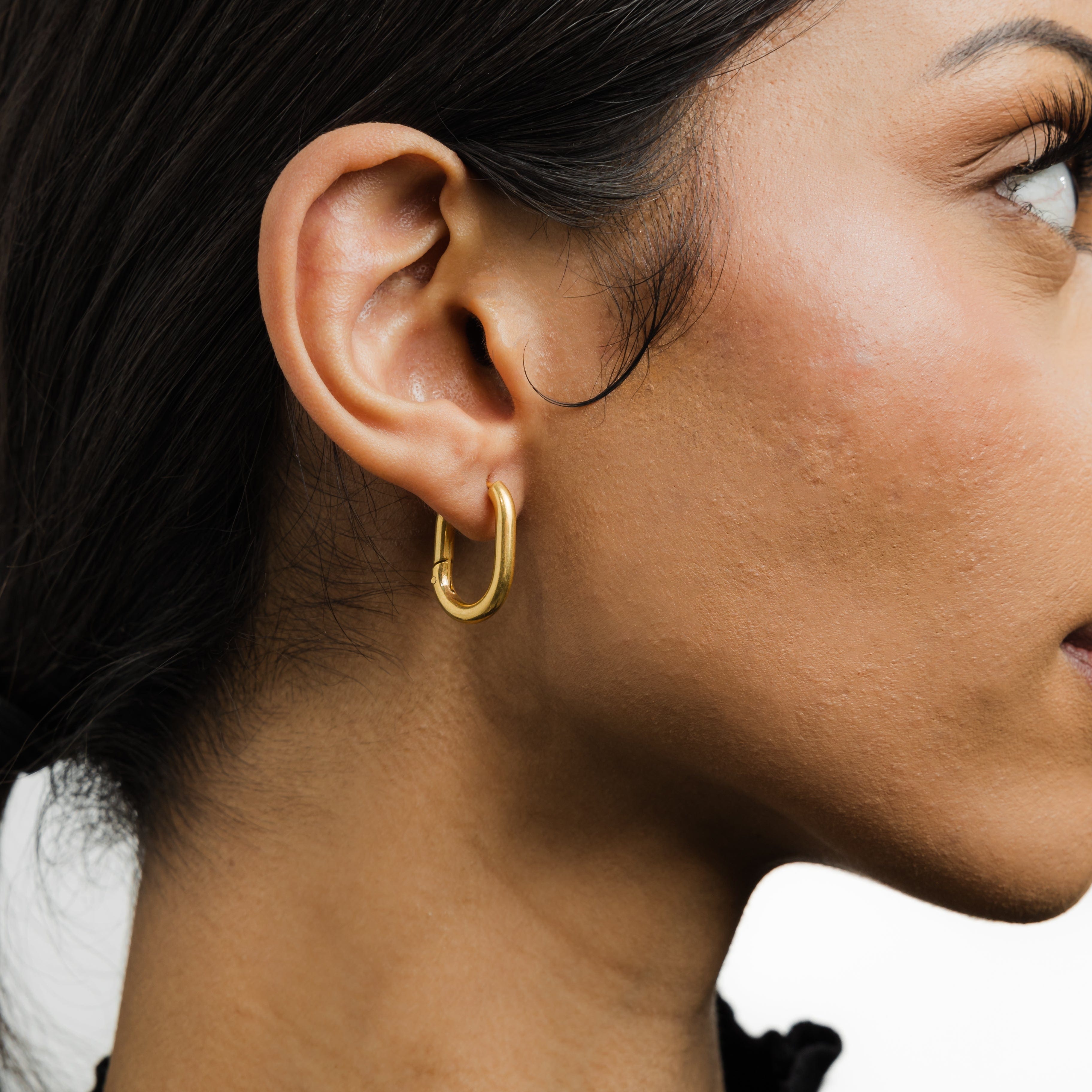 Stylish Oval Hoop Earrings for Everyday Wear