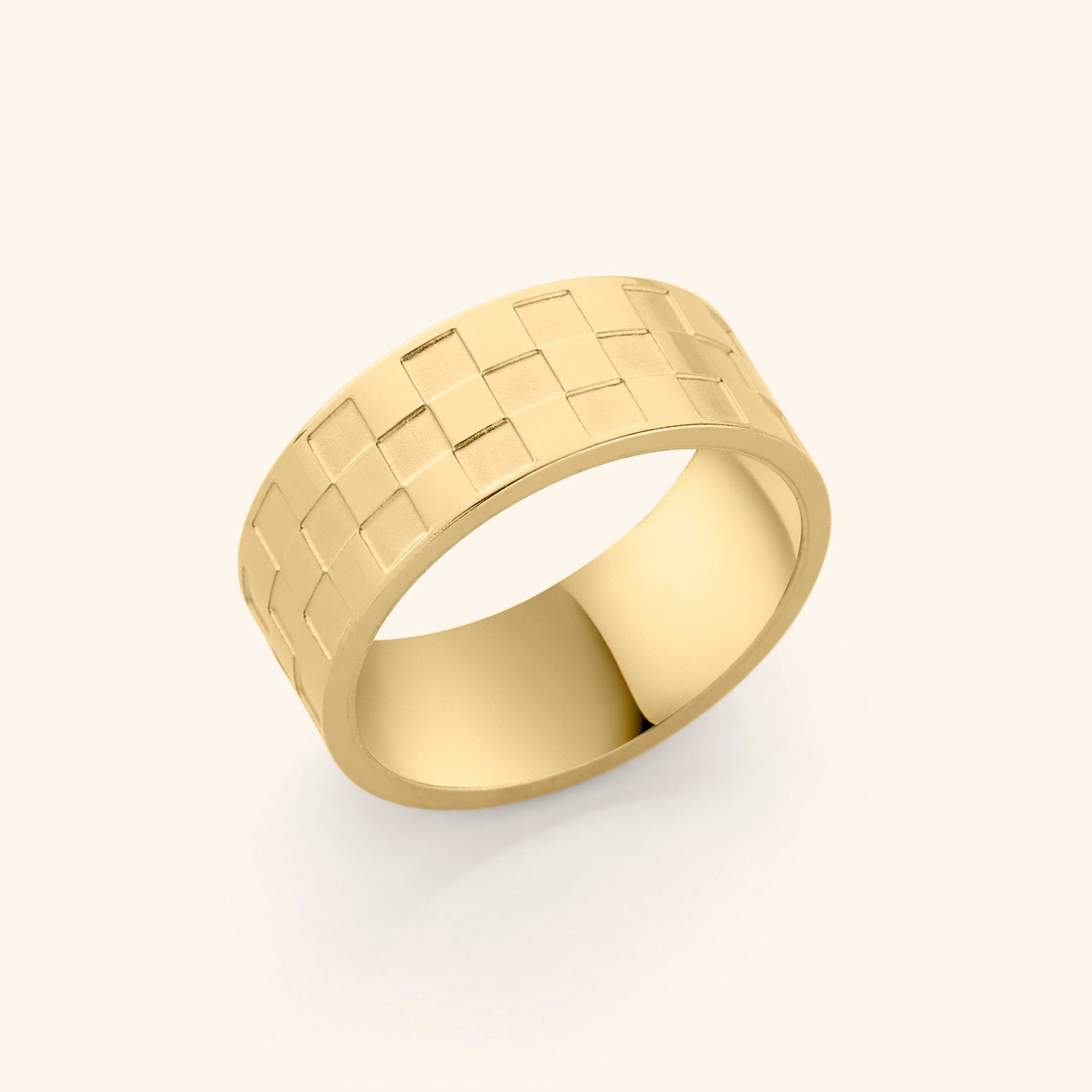 Elegant Queen's Ring for Royalty-Inspired Style