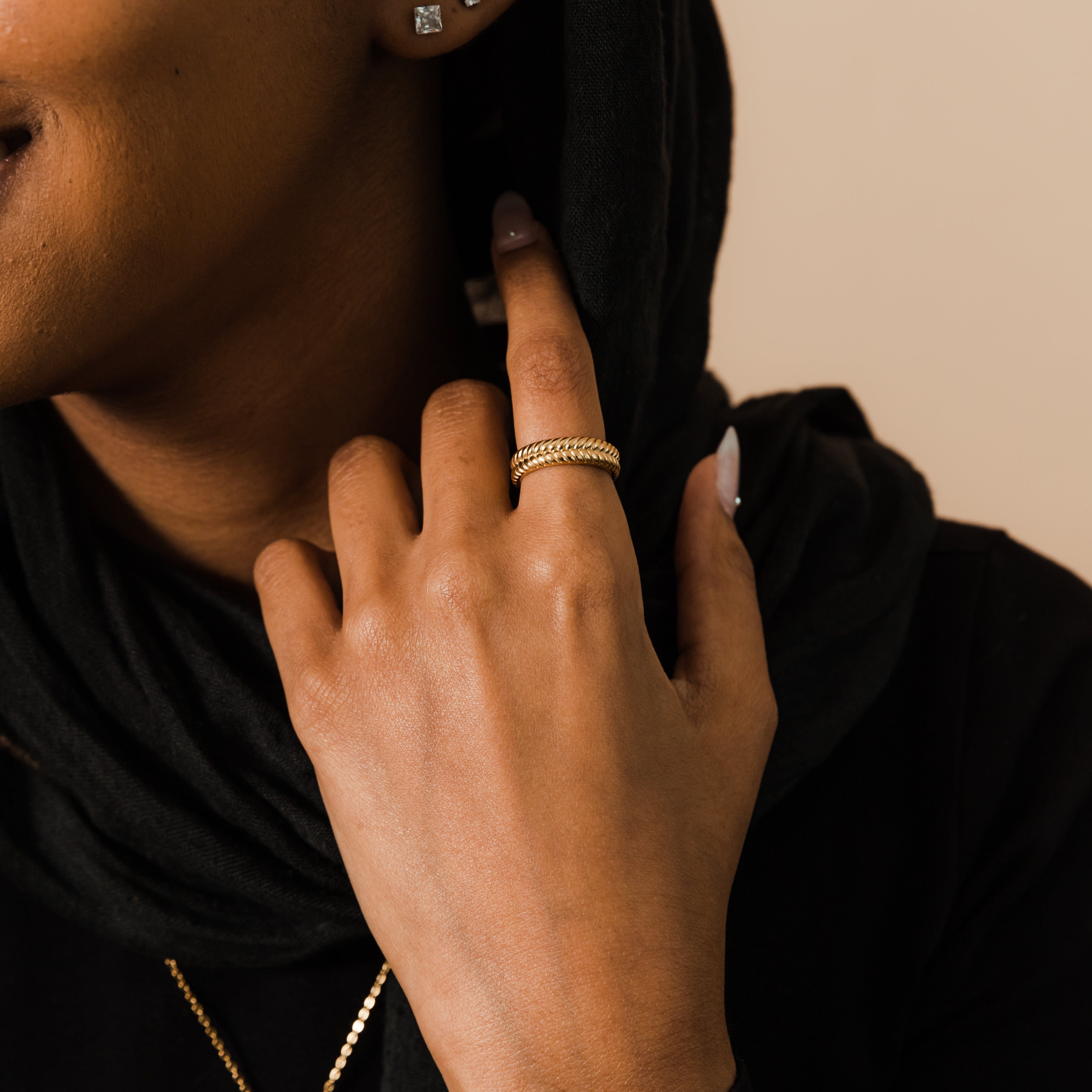Herringbone Band Ring for Stylish Everyday Wear