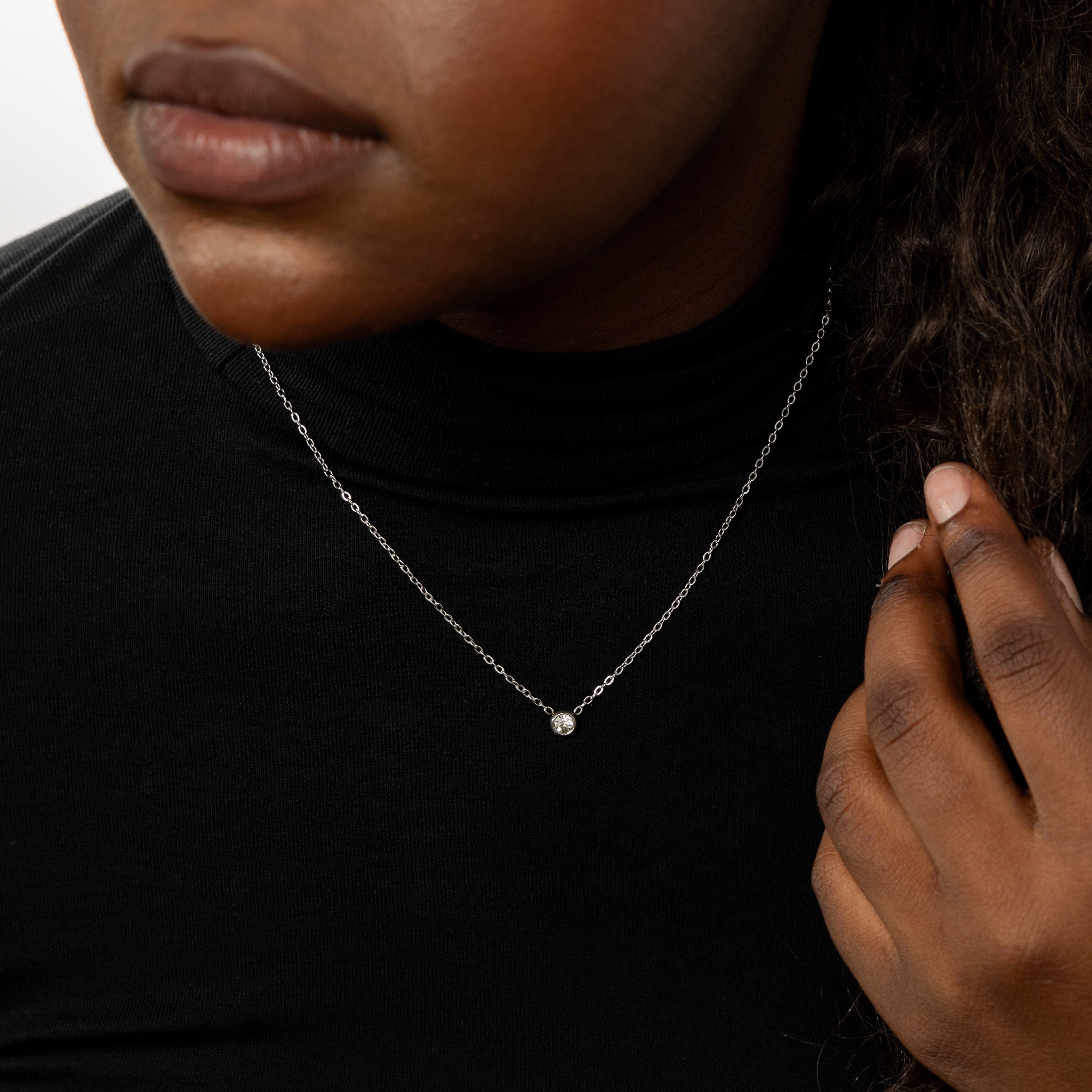 Elegant Bezel Necklace for Everyday Wear