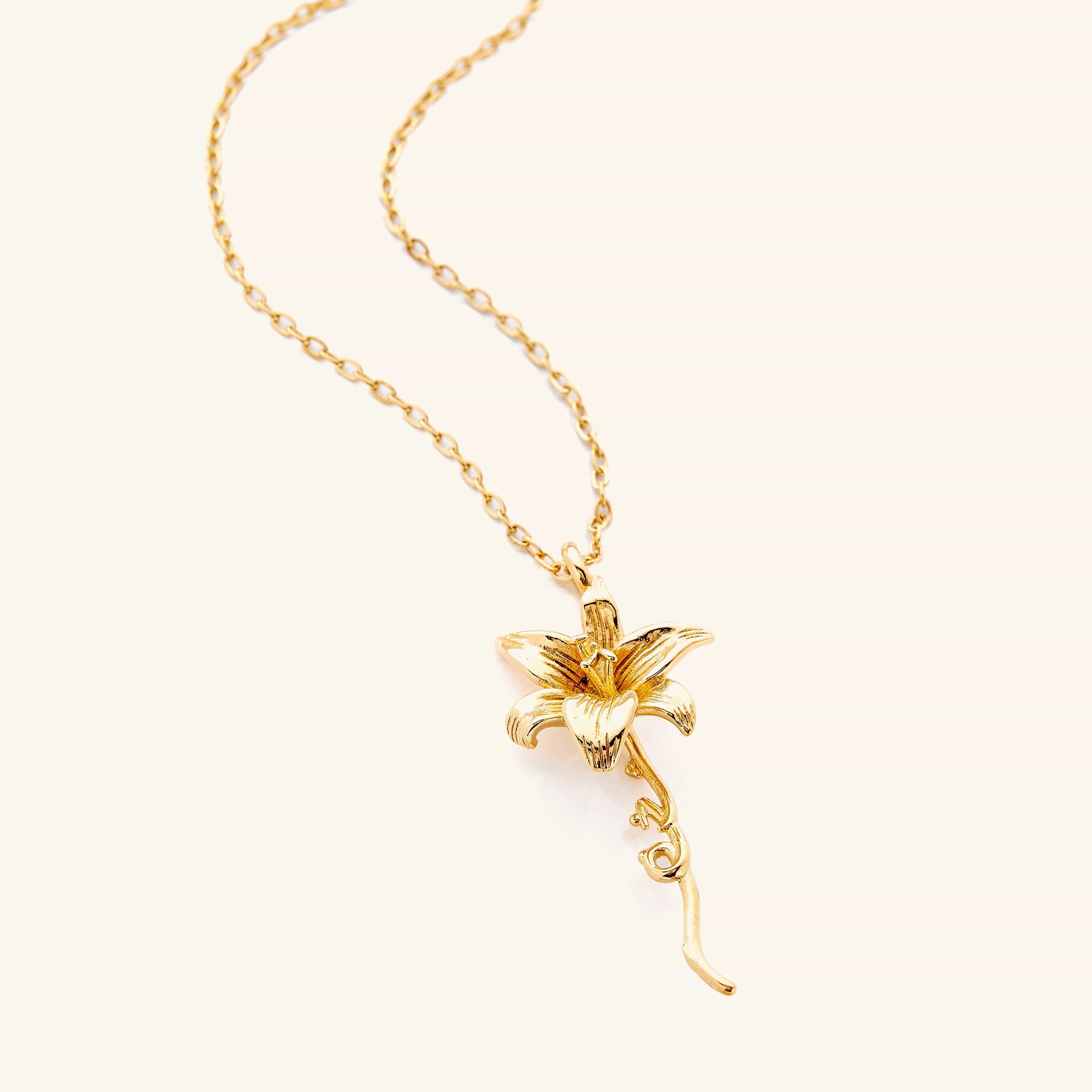 Elegant 'Passion' Lily Pendant Necklace