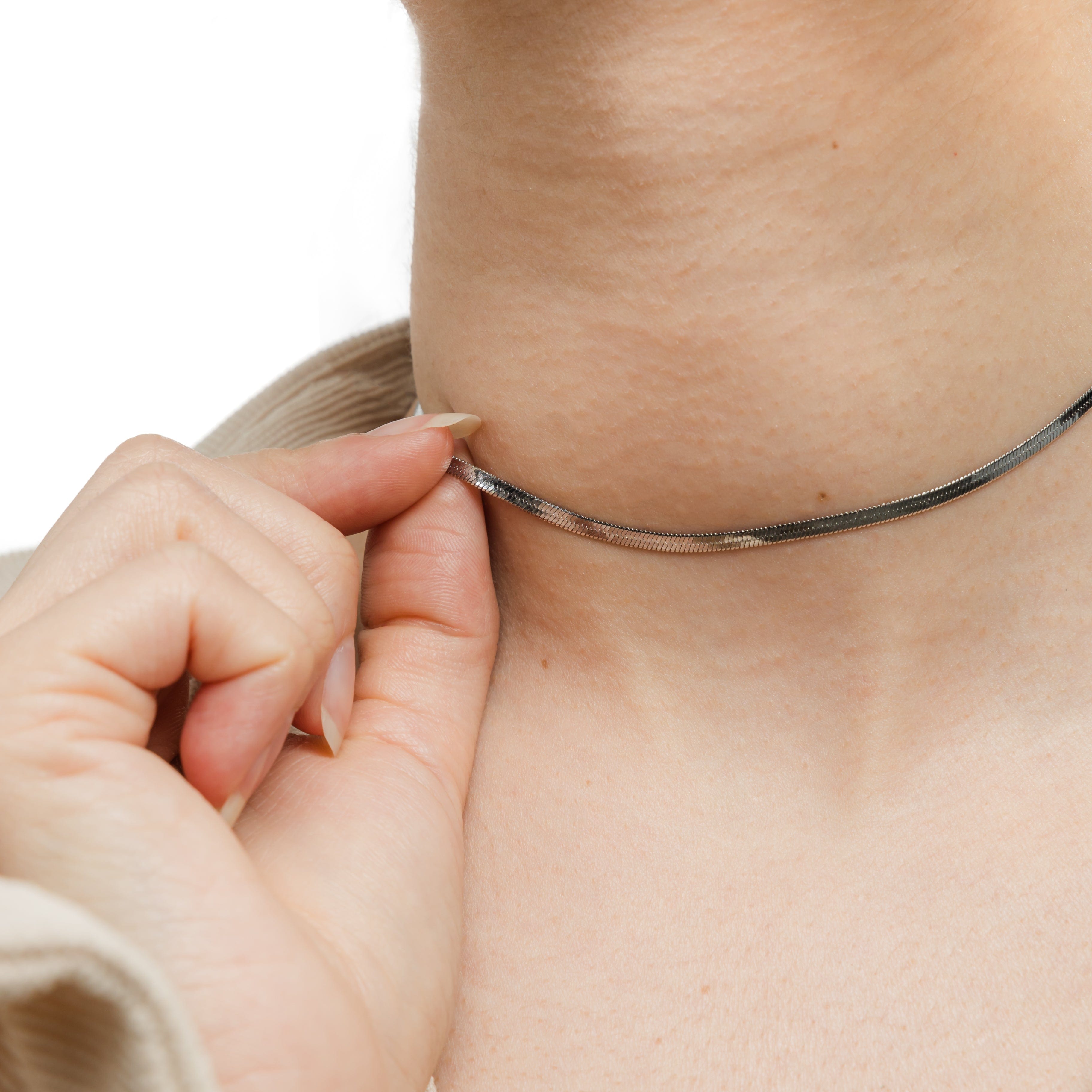Stylish Herringbone Choker Necklace
