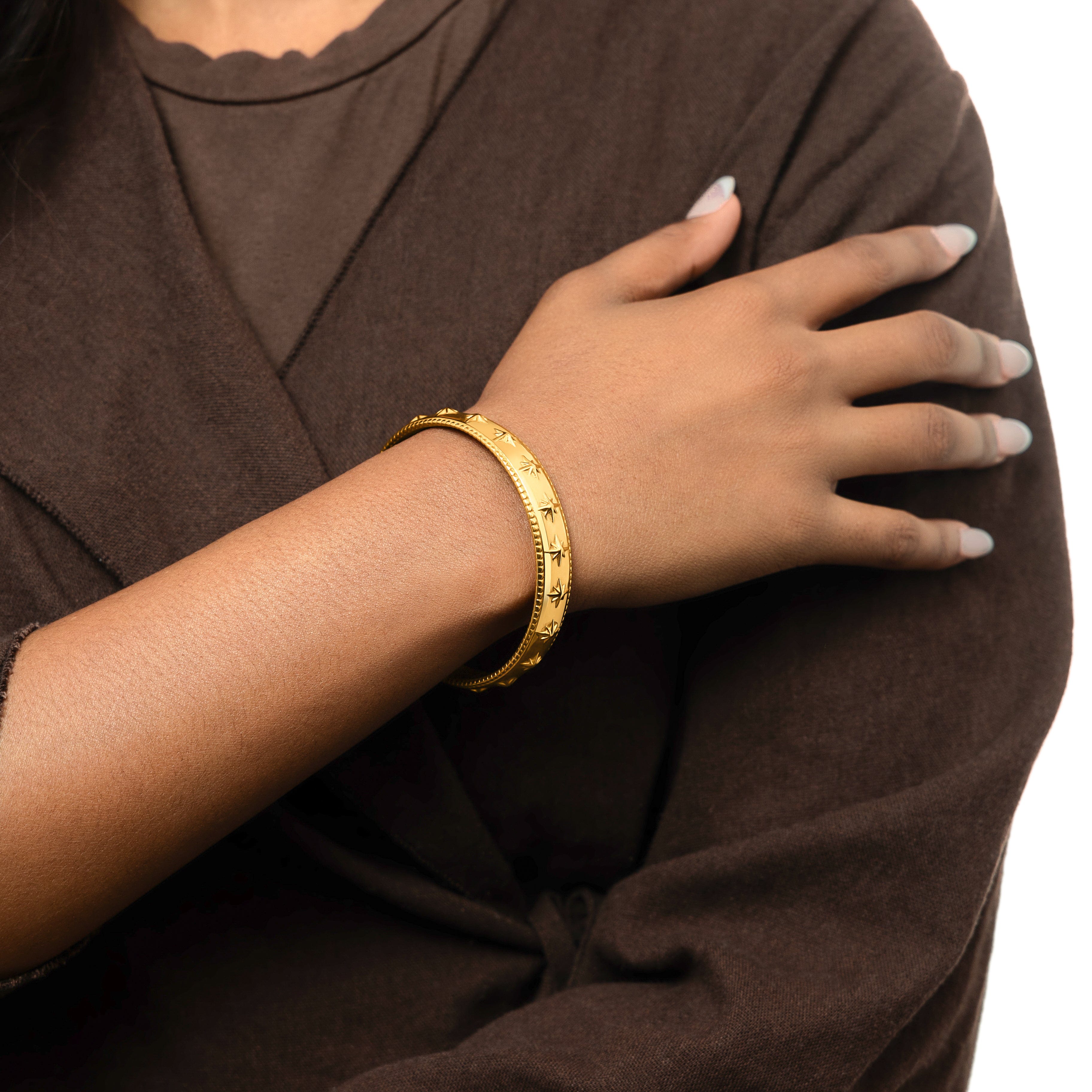 Stylish 'Leave Your Mark' Bangle Bracelet