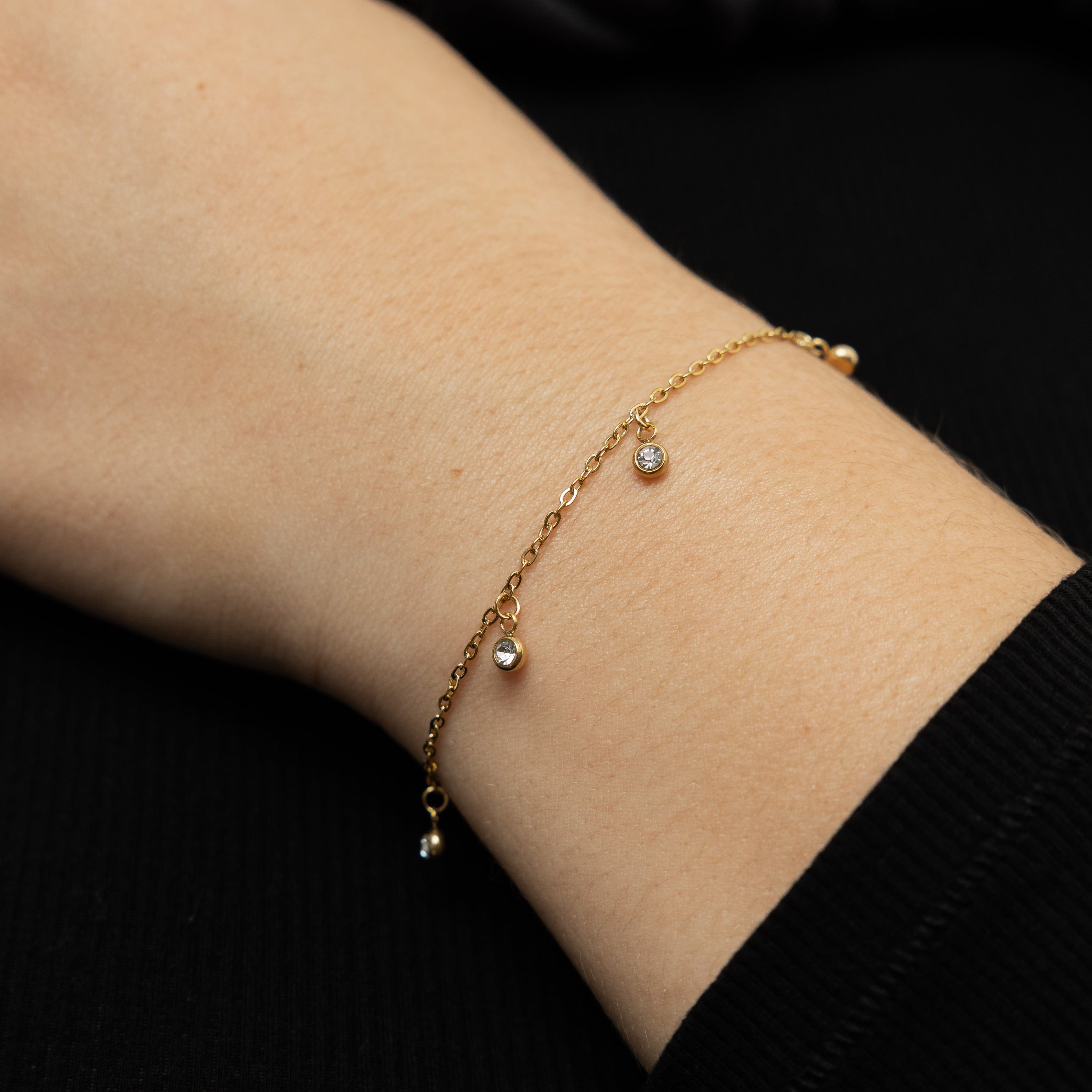 Stylish Bezel Bracelet for Everyday Wear