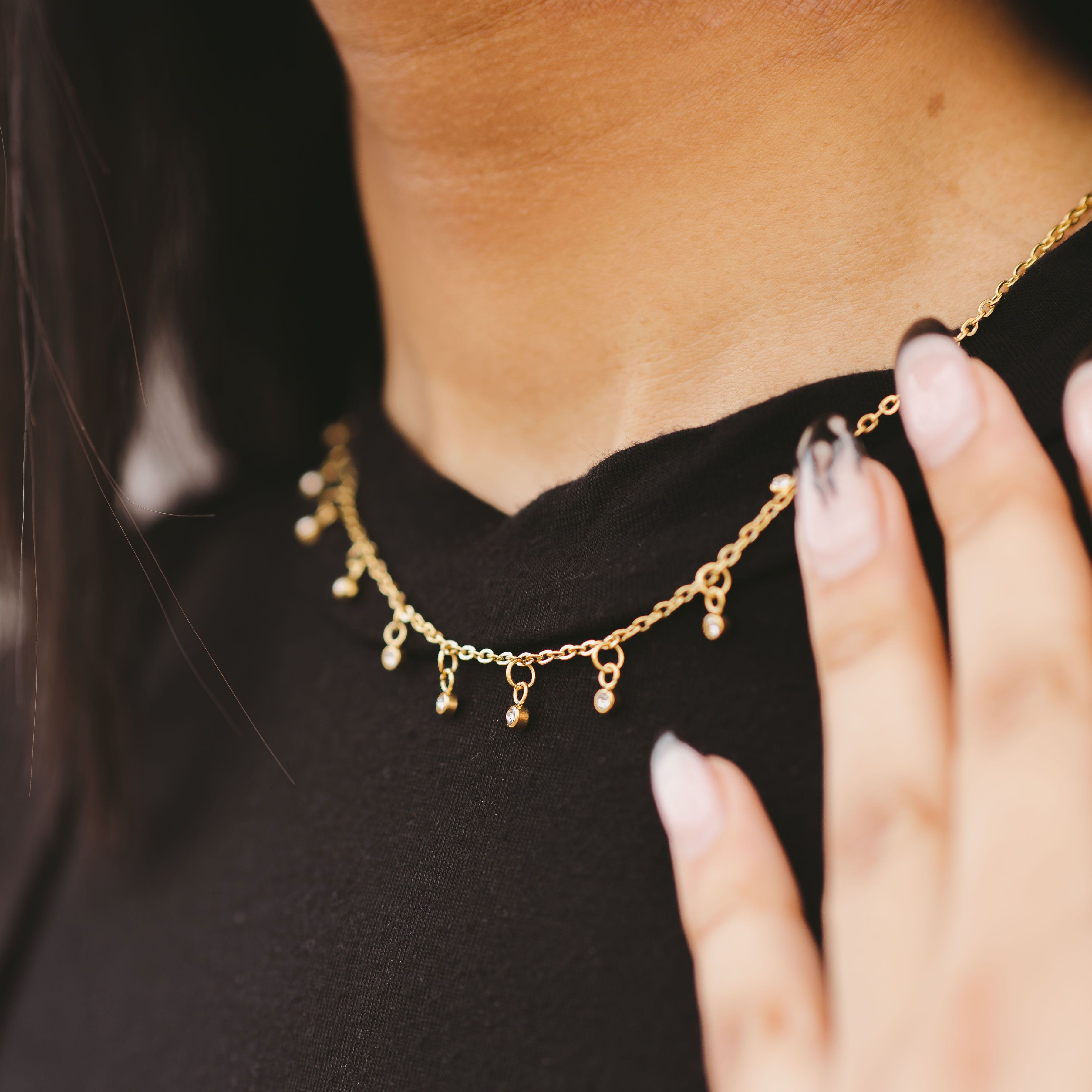 Elegant Bezel Choker Necklace for Women