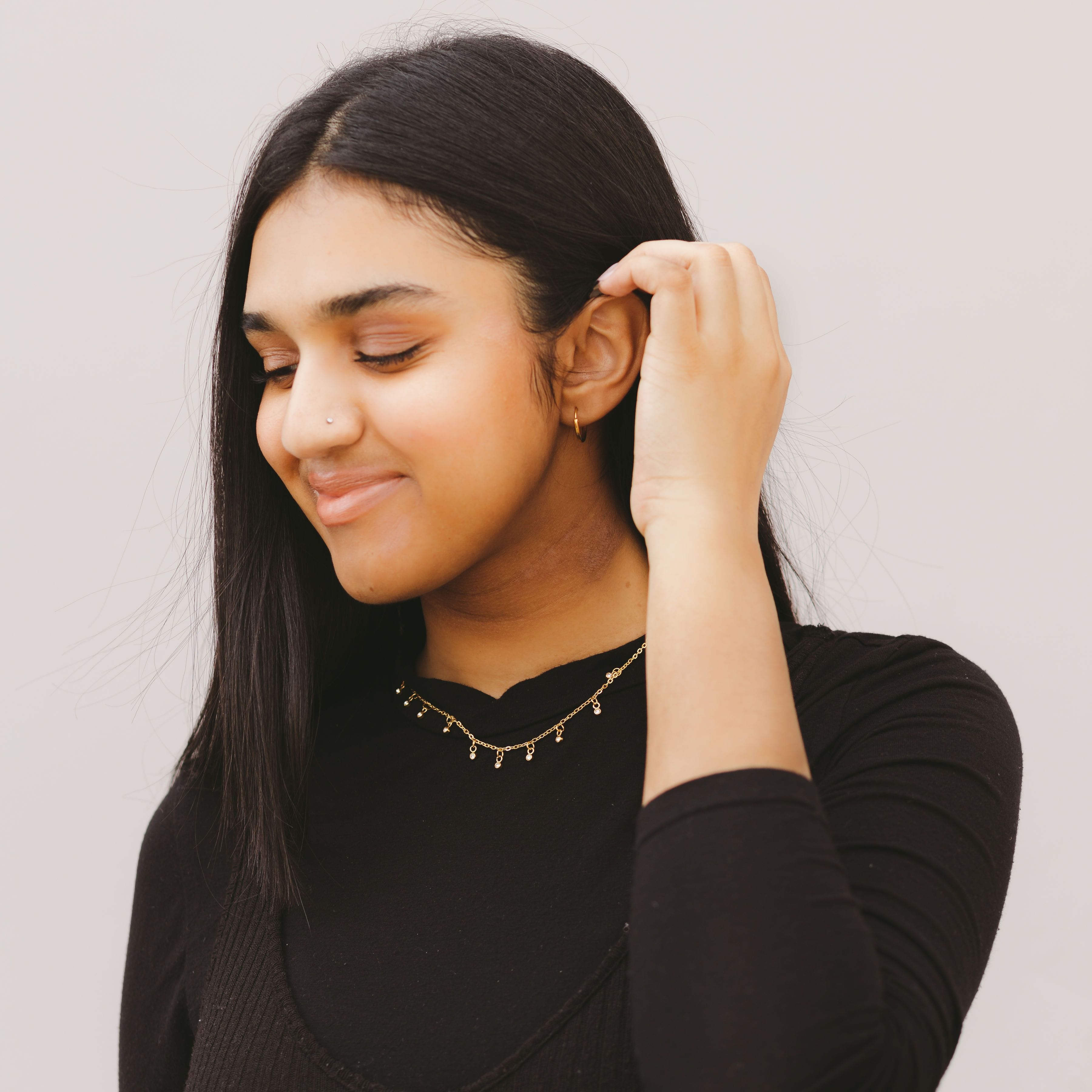 Elegant Bezel Choker Necklace for Women