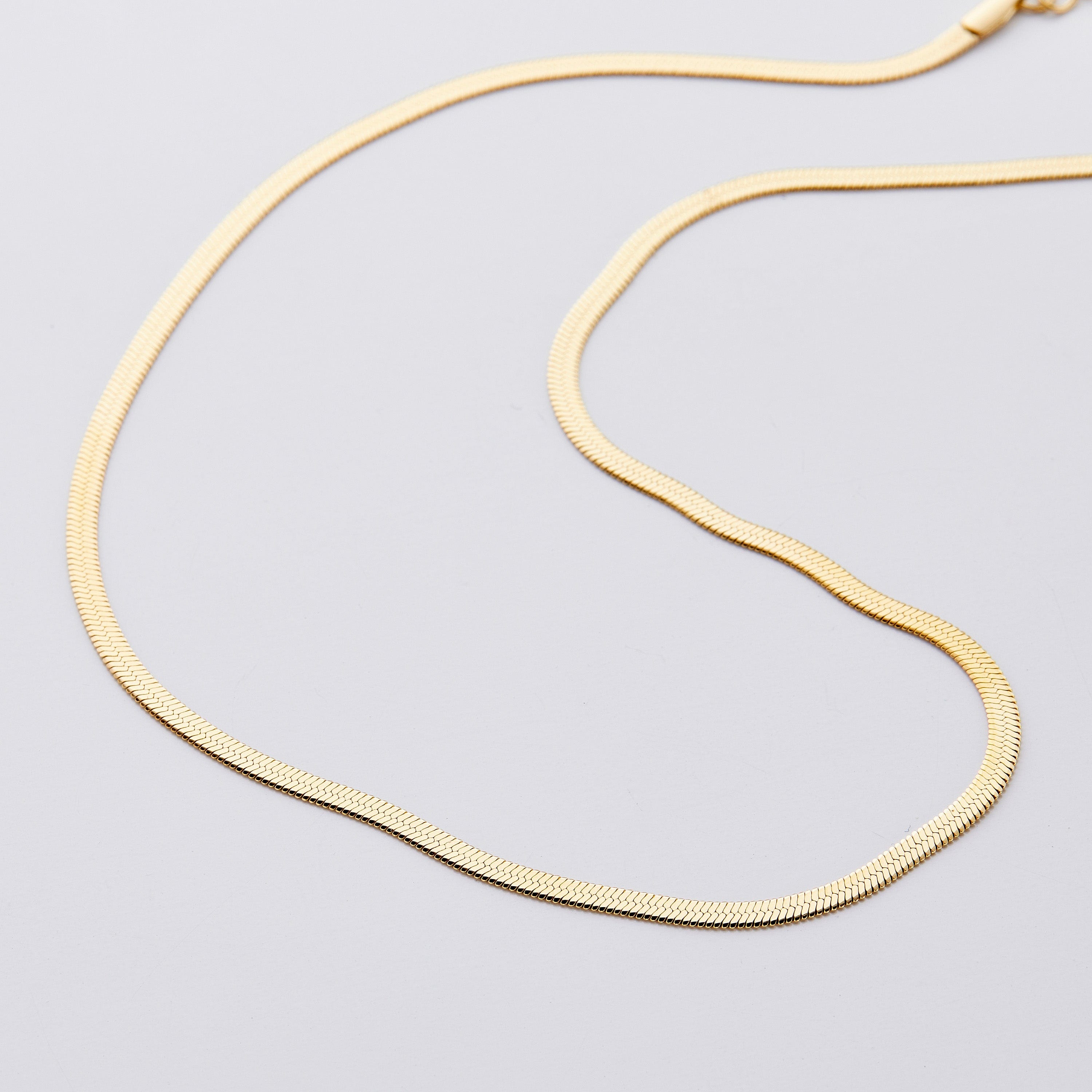Girls' Herringbone Chain Necklace – Trendy & Stylish